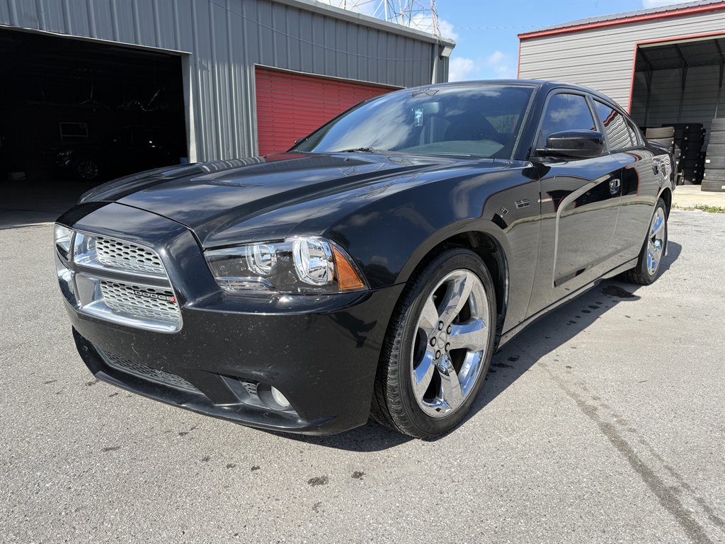 2014 Dodge Charger SXT's photo